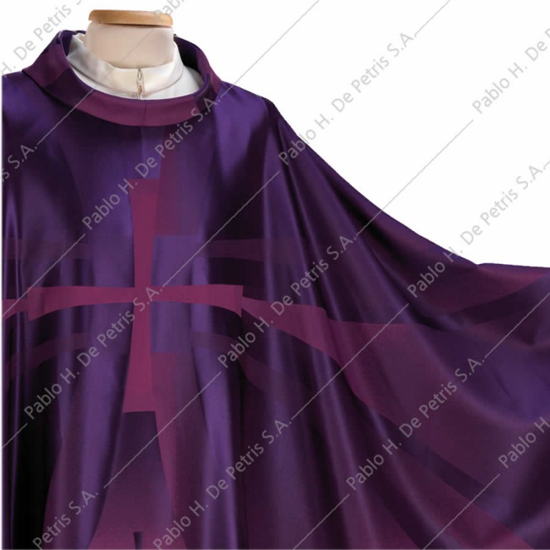 K 65-521 - Morado - Casulla italiana K 65-521 - Morado - Casulla italiana