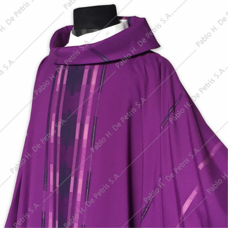S 3160-Morado - Casulla Slabbinck - Bélgica S 3160-Morado - Casulla Slabbinck - Bélgica
