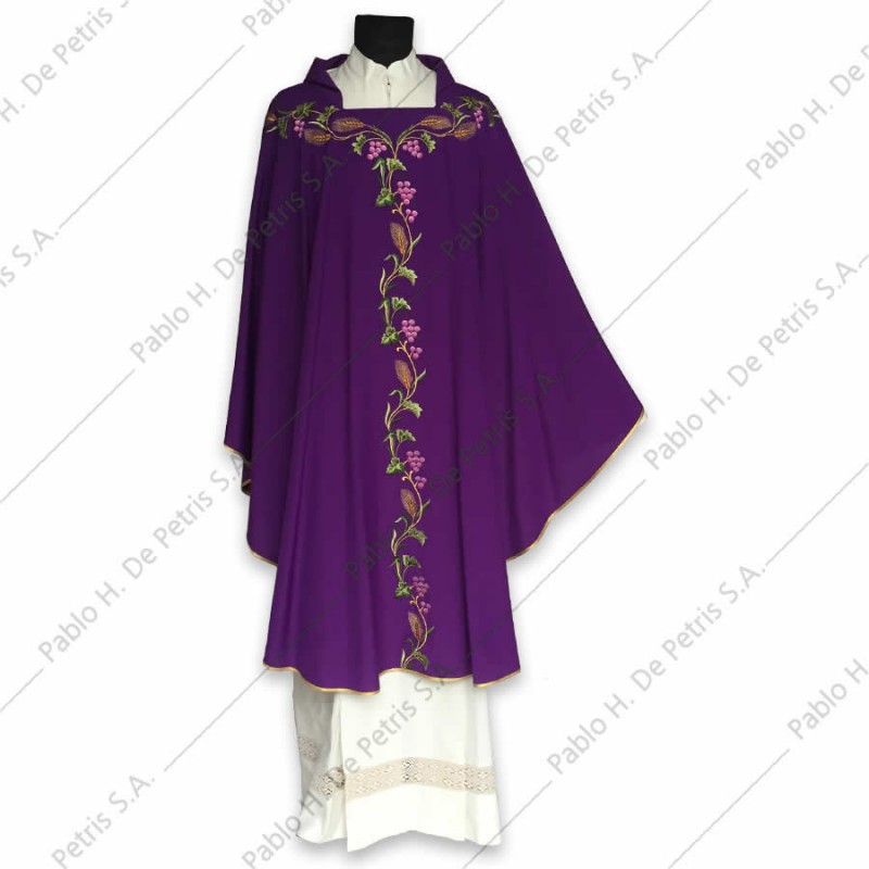 F 304 - Morado - Casulla italiana F 304 - Morado - Casulla italiana