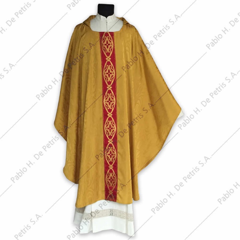 H 6573-1 - Dorado - Casulla italiana H 6573-1 - Dorado - Casulla italiana