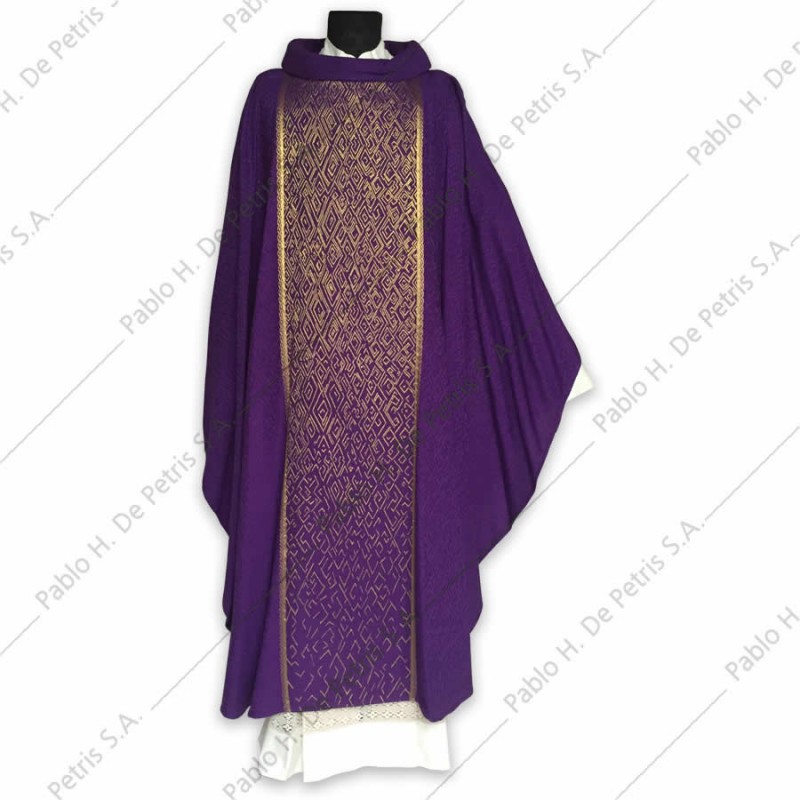 H 6896 - Morado - Casulla italiana H 6896 - Morado - Casulla italiana