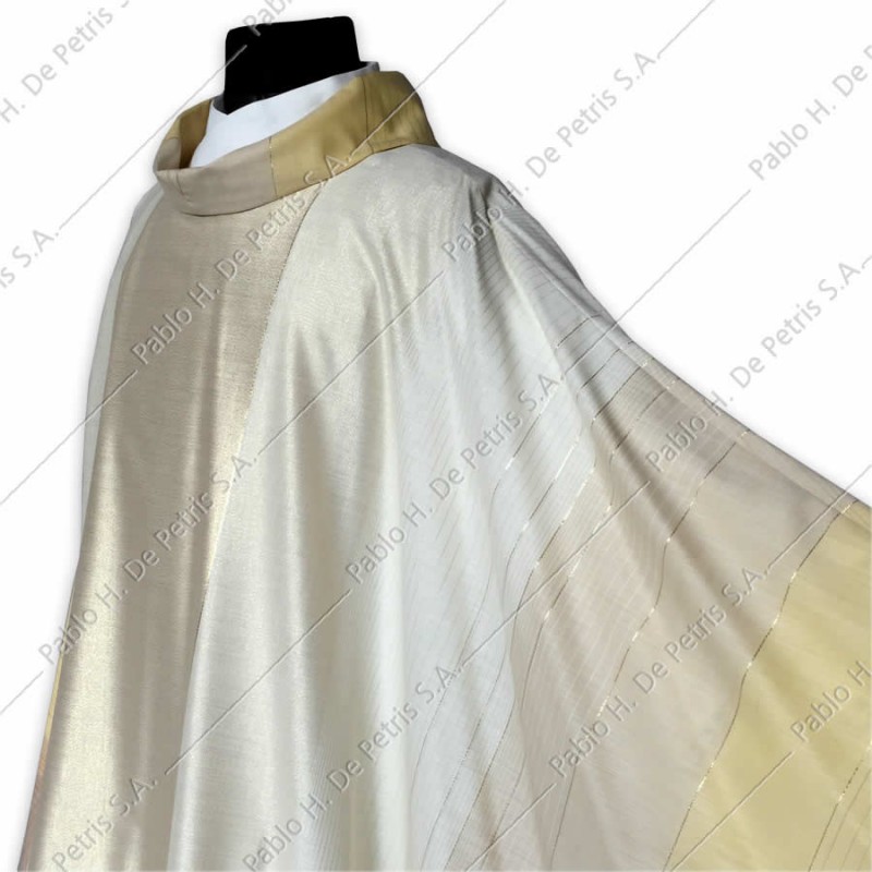 K 65-2005 - Blanco - Casulla italiana