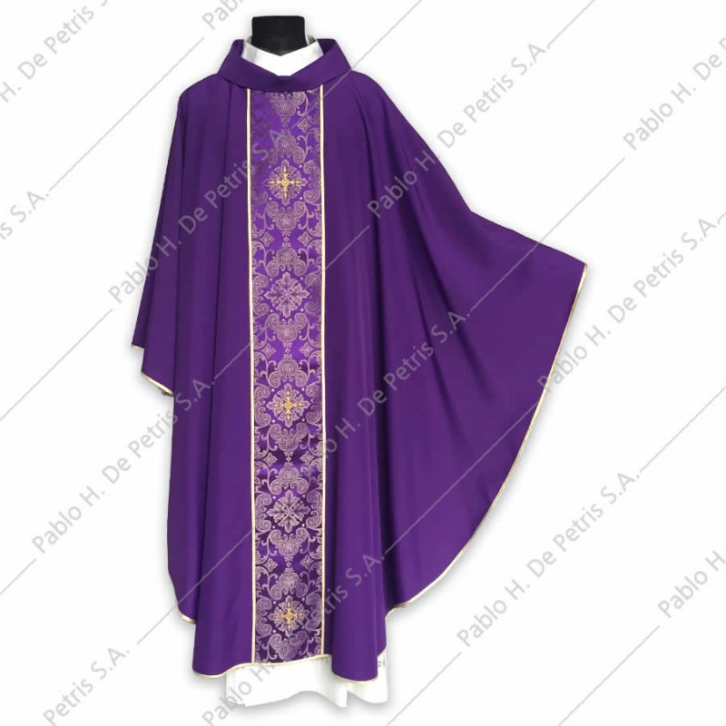 K 65-2196 - Morado - Casulla italiana K 65-2196 - Morado - Casulla italiana