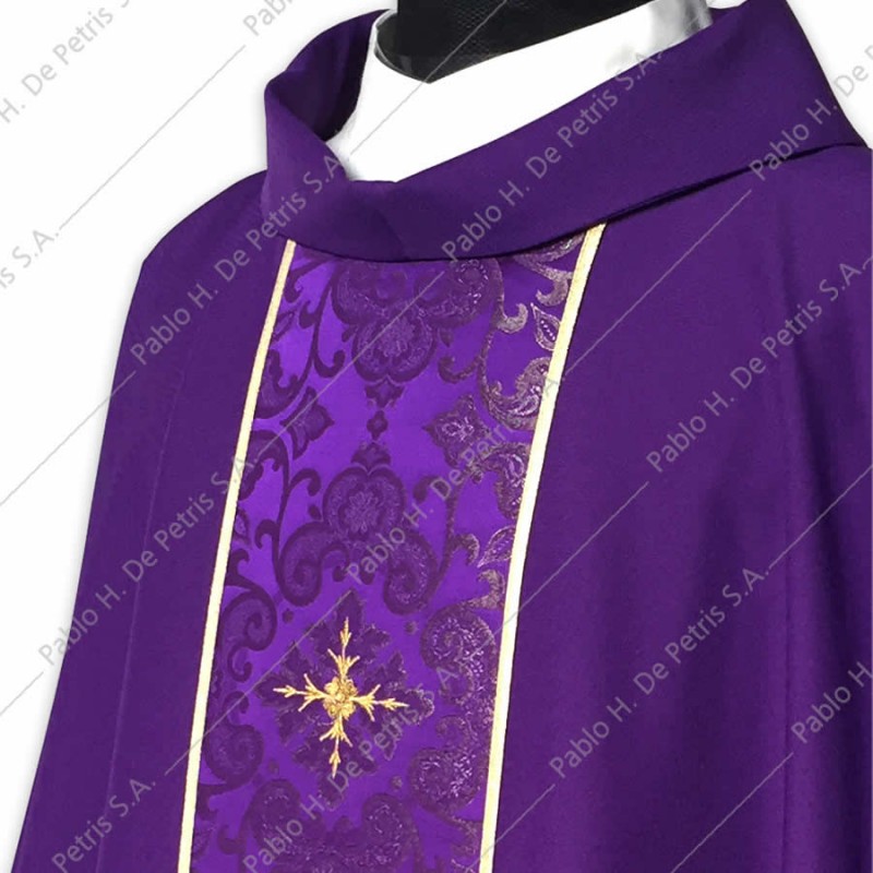 K 65-2196 - Morado - Casulla italiana K 65-2196 - Morado - Casulla italiana