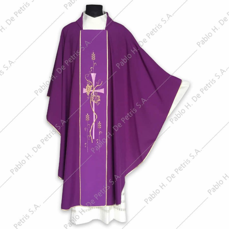 K 65-2802 - Morado - Casulla italiana K 65-2802 - Morado - Casulla italiana