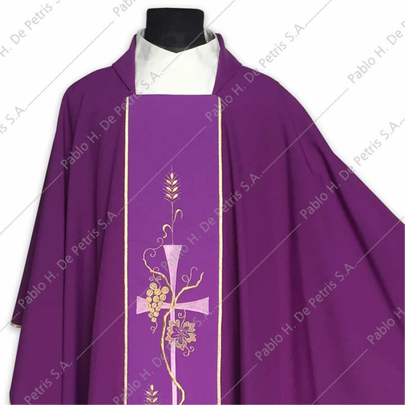 K 65-2802 - Morado - Casulla italiana K 65-2802 - Morado - Casulla italiana