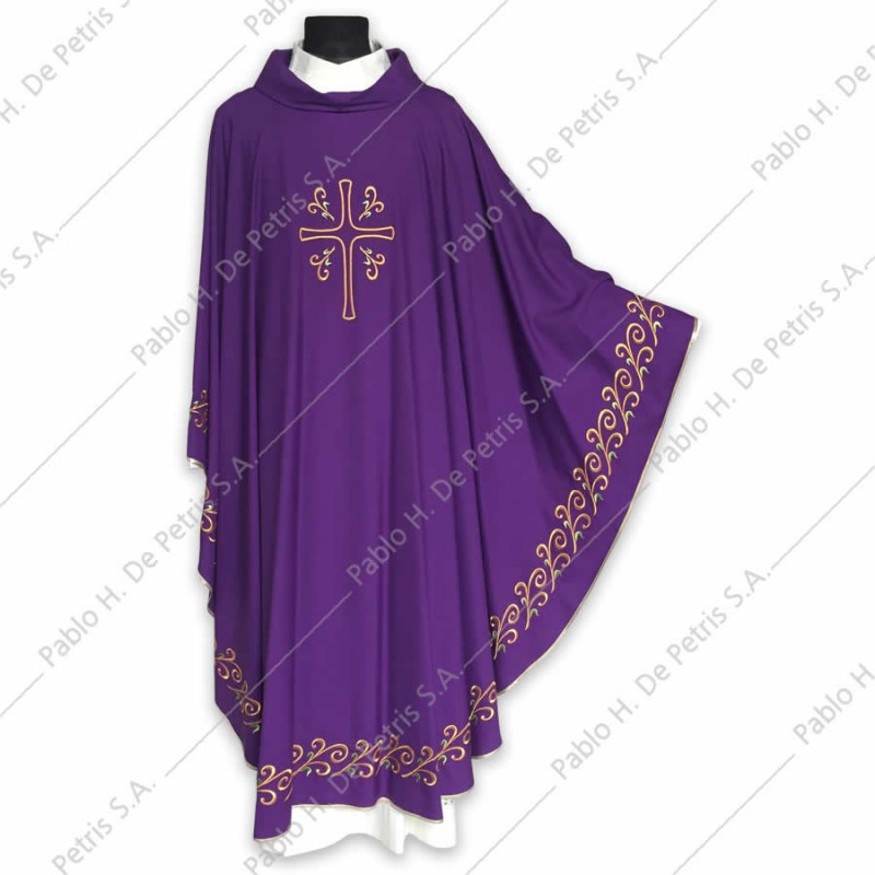 K 65-627 - Morado - Casulla italianaK 65-627 - Morado - Casulla italiana K 65-627 - Morado - Casulla italiana
