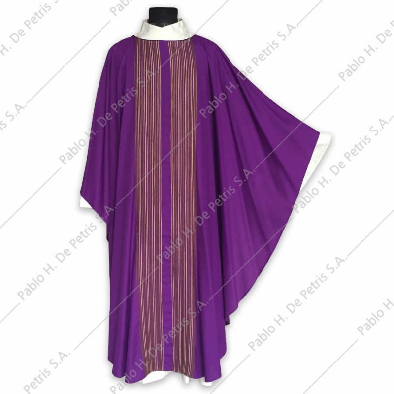 S 2661 - Morado - Casulla Slabbinck - Bélgica S 2661 - Morado - Casulla Slabbinck - Bélgica
