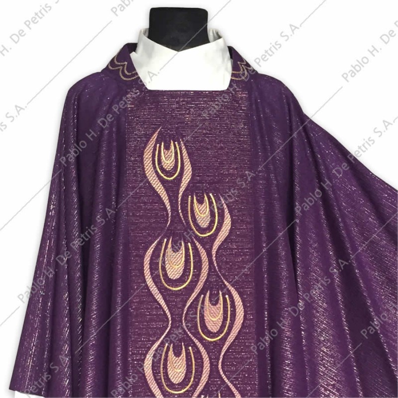 S 2685 - Morado - Casulla Slabbinck - Bélgica S 2685 - Morado - Casulla Slabbinck - Bélgica