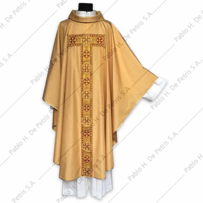 K 65-262 - Dorado - Casulla italiana K 65-262 - Dorado - Casulla italiana