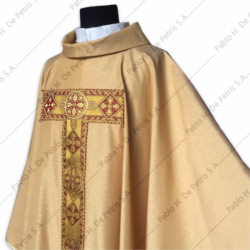 K 65-262 - Dorado - Casulla italiana K 65-262 - Dorado - Casulla italiana