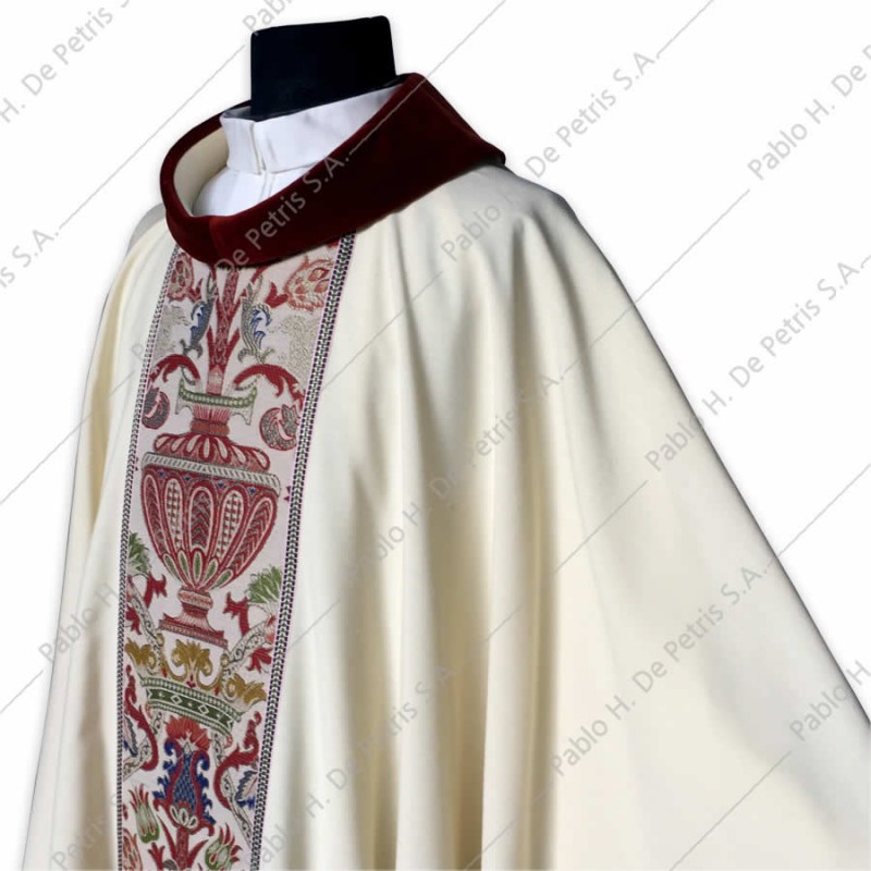 S 2749 - Blanco - Casulla Slabbinck - Bélgica S 2749 - Blanco - Casulla Slabbinck - Bélgica